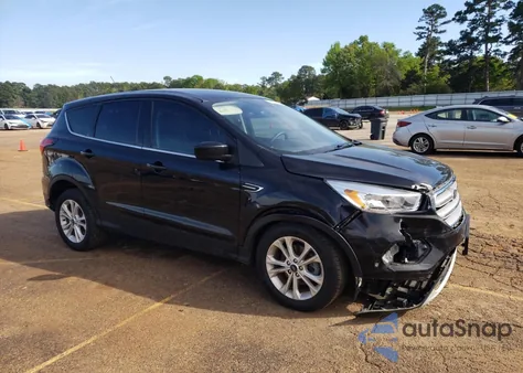 2019 Ford Escape Se z USA, uszkodzony, nr VIN 1FMCU0GD7KUB06768